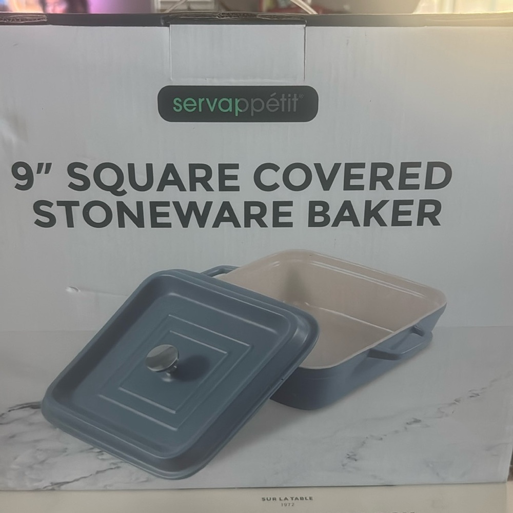 Servappetit Stoneware Covered Stoneware Baking Dish Blue 9.” Sq New, w/ Lid